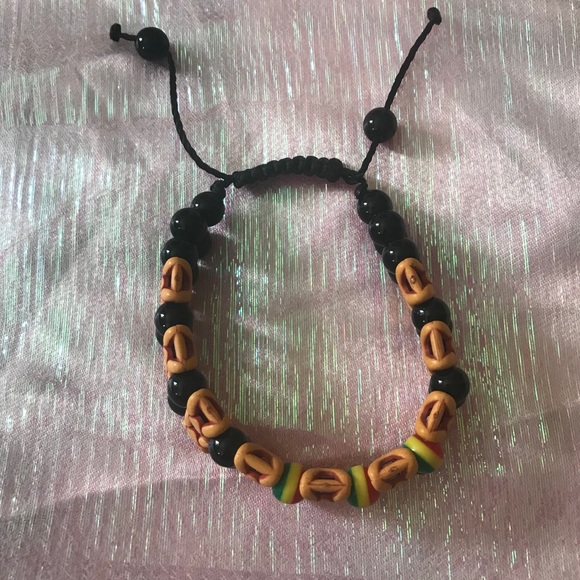 Handmade African Necklace and Bracelet Set - Picture 3 of 4